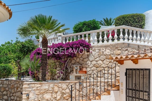 6 Zimmer Villa zu verkaufen in Altea mit Pool Garage - 1.790.000 € (Ref: 9932220)