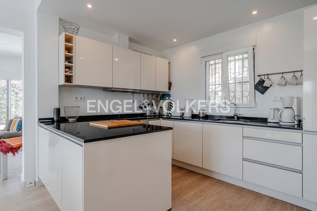 6 bedroom Villa for sale in Altea with pool garage - € 1,790,000 (Ref: 9932220)