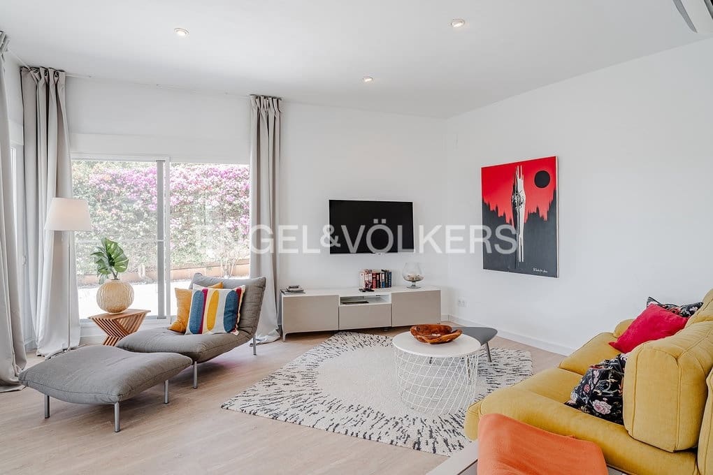 6 bedroom Villa for sale in Altea with pool garage - € 1,790,000 (Ref: 9932220)