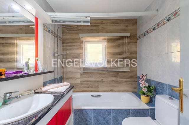 4 soveværelse Villa til salg i Montemar, Benissa med swimmingpool garage - € 675.000 (Ref: 9935080)