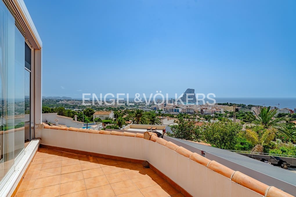 4 sovrum Villa till salu i Calpe / Calp med pool garage - 1 100 000 € (Ref: 9935230)
