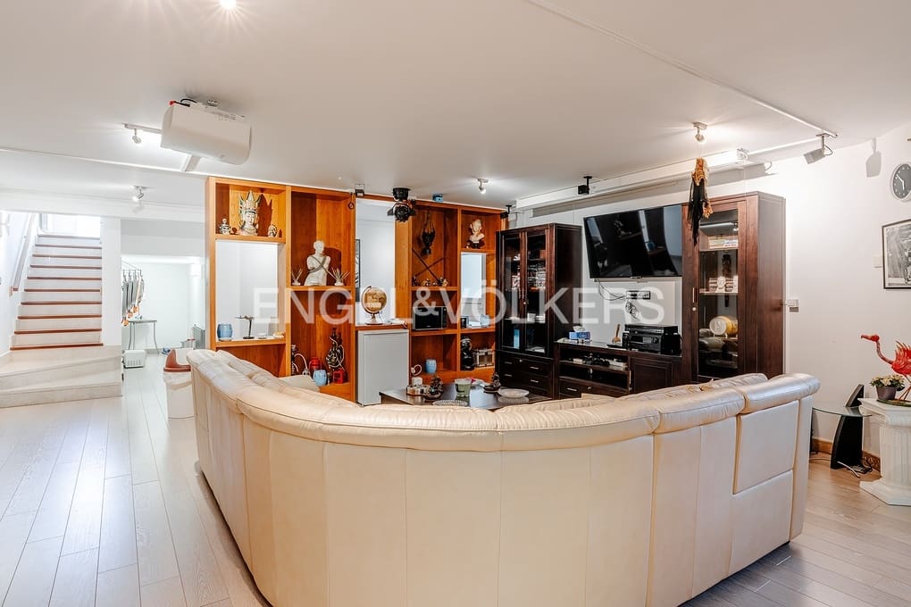 4 sovrum Villa till salu i Calpe / Calp med pool garage - 1 100 000 € (Ref: 9935230)