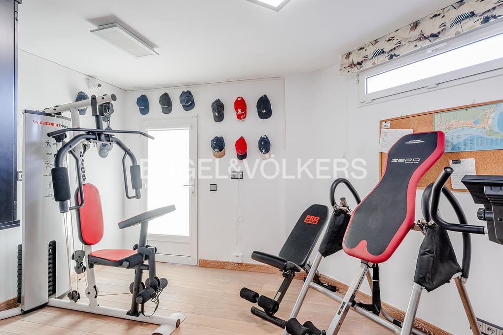 4 sovrum Villa till salu i Calpe / Calp med pool garage - 1 100 000 € (Ref: 9935230)