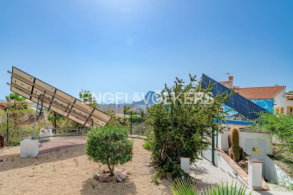 4 sovrum Villa till salu i Calpe / Calp med pool garage - 1 100 000 € (Ref: 9935230)