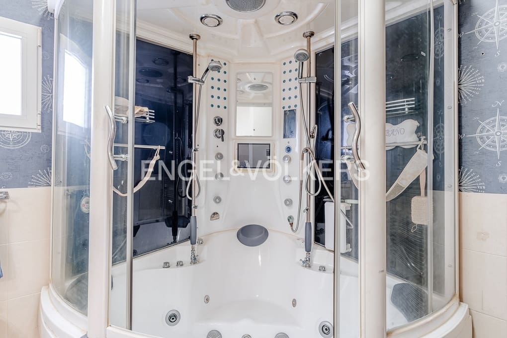 4 sovrum Villa till salu i Calpe / Calp med pool garage - 1 100 000 € (Ref: 9935230)