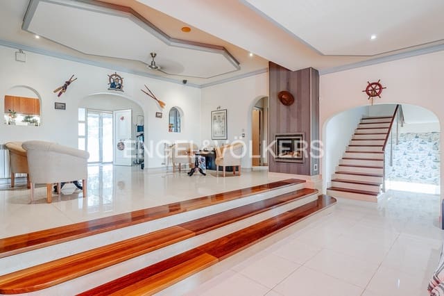 4 slaapkamer Villa te koop in Calpe / Calp met zwembad garage - € 1.100.000 (Ref: 9935230)