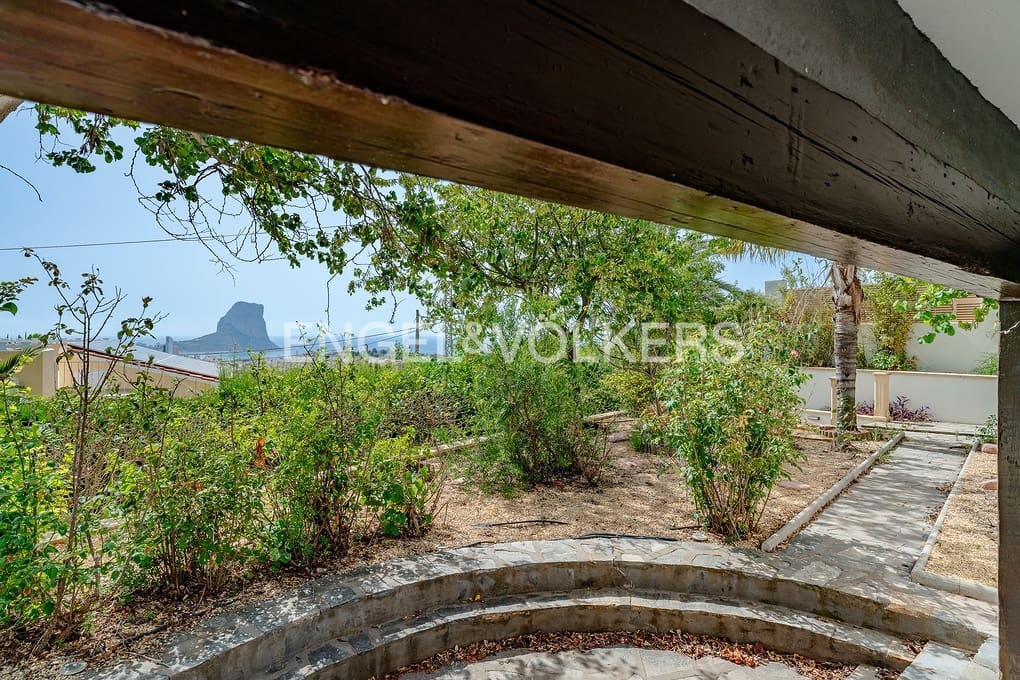 4 sovrum Villa till salu i Calpe / Calp med pool garage - 1 100 000 € (Ref: 9935230)