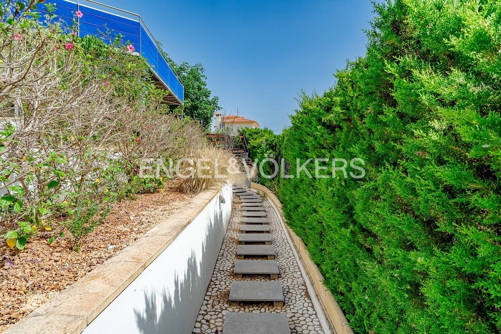 4 sovrum Villa till salu i Calpe / Calp med pool garage - 1 100 000 € (Ref: 9935230)