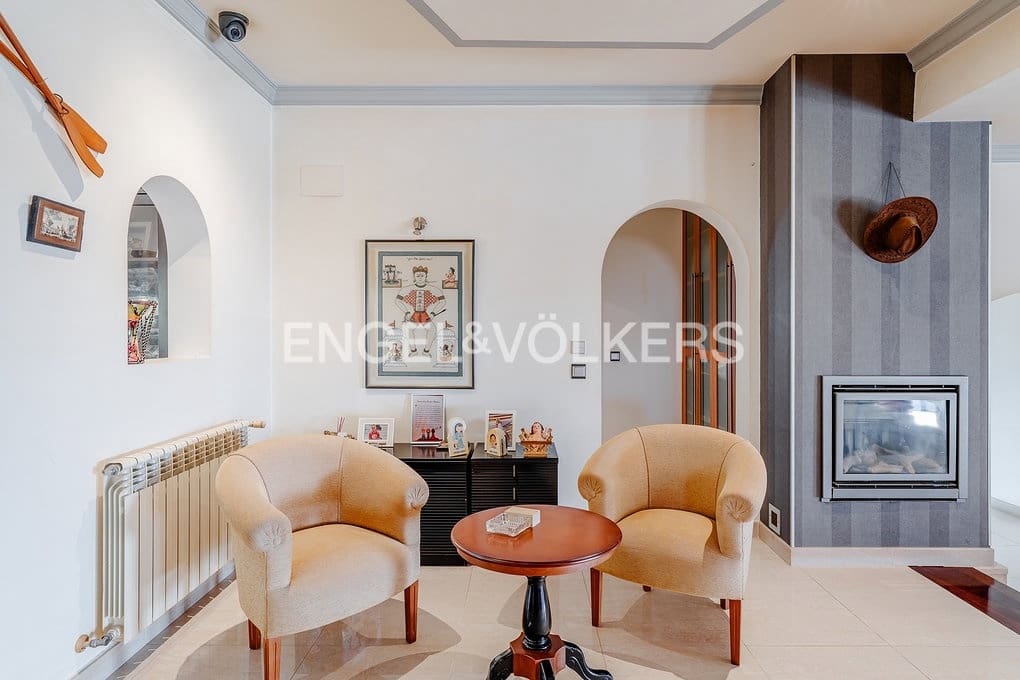 4 bedroom Villa for sale in Calpe / Calp with pool garage - € 1,100,000 (Ref: 9935230)