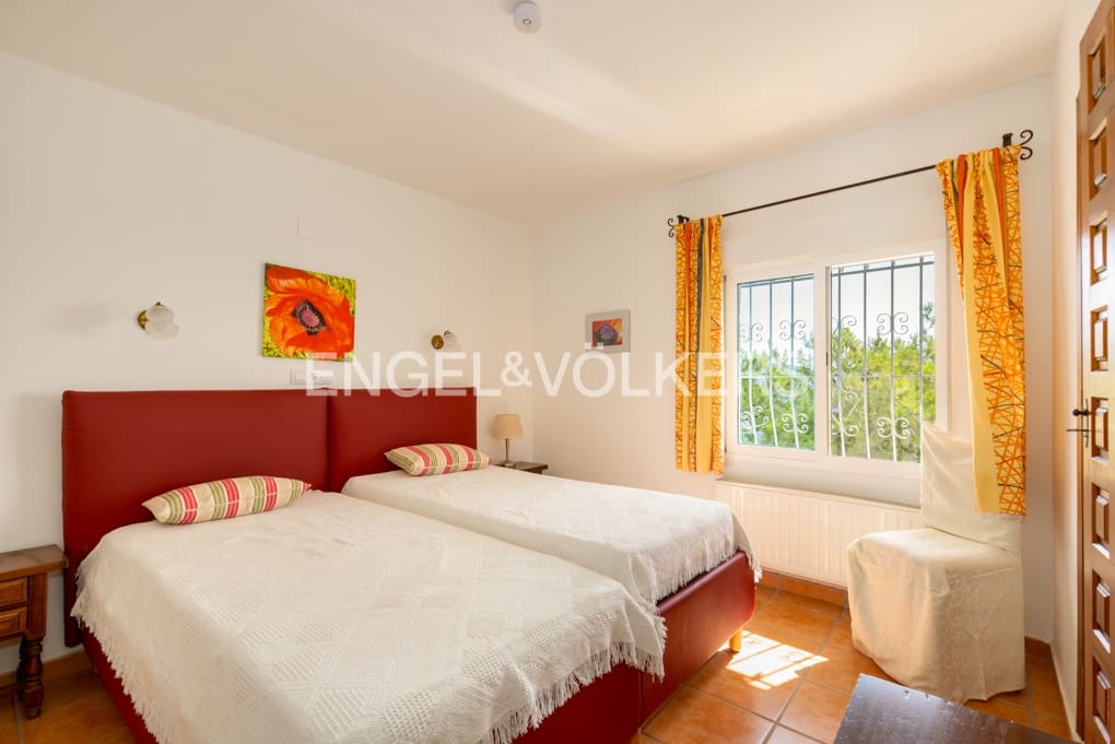 5 Zimmer Villa zu verkaufen in Montemar mit Pool Garage - 1.299.000 € (Ref: 9935315)