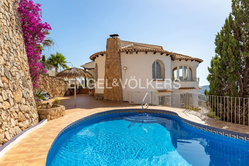 5 Zimmer Villa zu verkaufen in Montemar mit Pool Garage - 1.299.000 € (Ref: 9935315)
