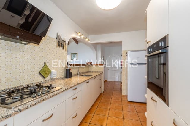 5 soverom Villa til salgs i Benissa med svømmebasseng garasje - € 1 299 000 (Ref: 9935315)