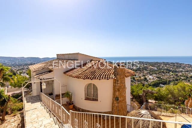 5 soverom Villa til salgs i Benissa med svømmebasseng garasje - € 1 299 000 (Ref: 9935315)