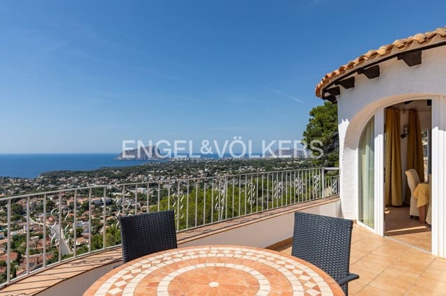 5 bedroom Villa for sale in Benissa with pool garage - € 1,299,000 (Ref: 9935315)