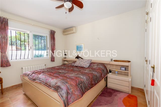 3 sypialnia Willa na sprzedaż w Altea la Vella, Altea z basenem garażem - 690 000 € (Ref: 9944551)