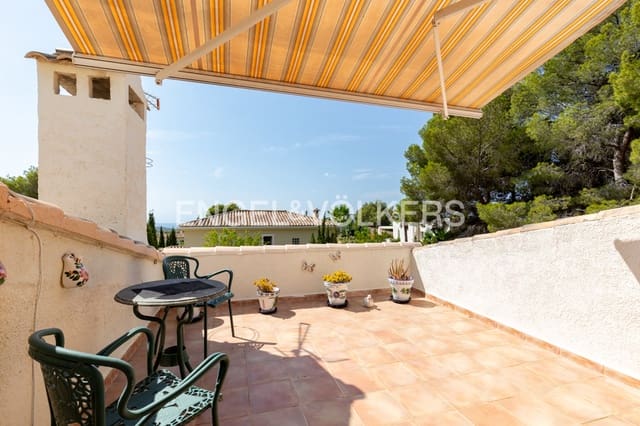 3 sypialnia Willa na sprzedaż w Altea la Vella, Altea z basenem garażem - 690 000 € (Ref: 9944551)