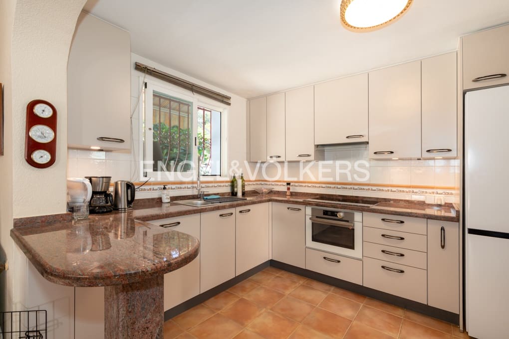 3 bedroom Villa for sale in Altea la Vella with pool garage - € 690,000 (Ref: 9944551)