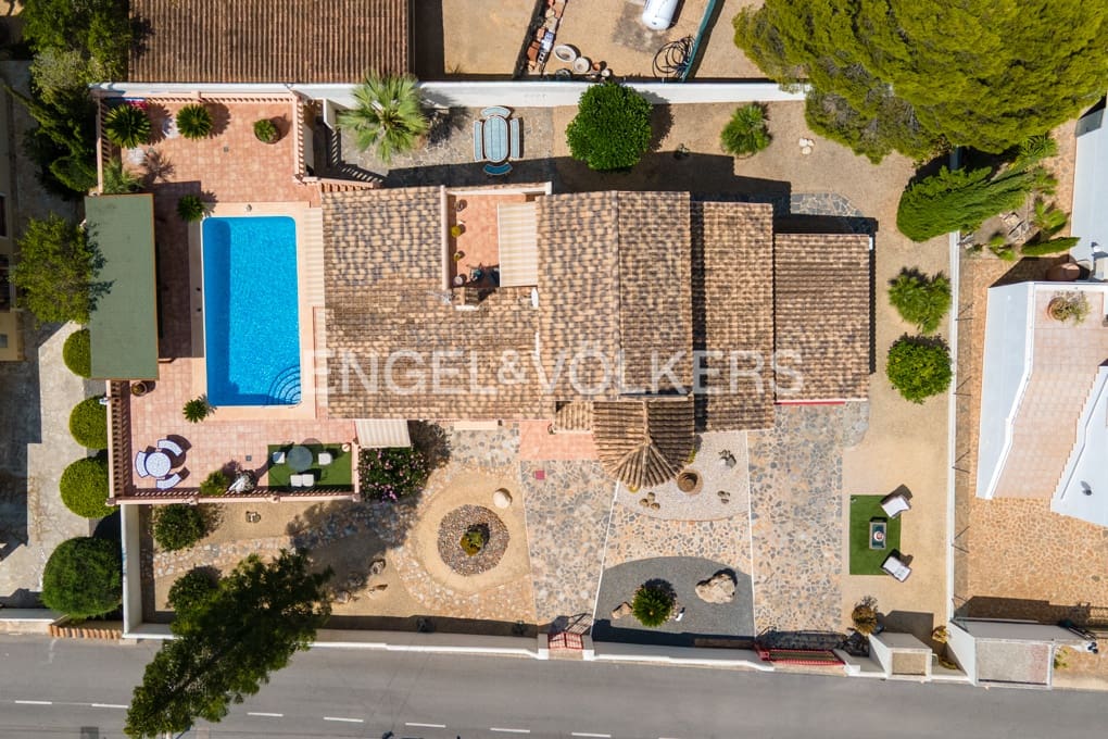 3 bedroom Villa for sale in Altea la Vella with pool garage - € 690,000 (Ref: 9944551)