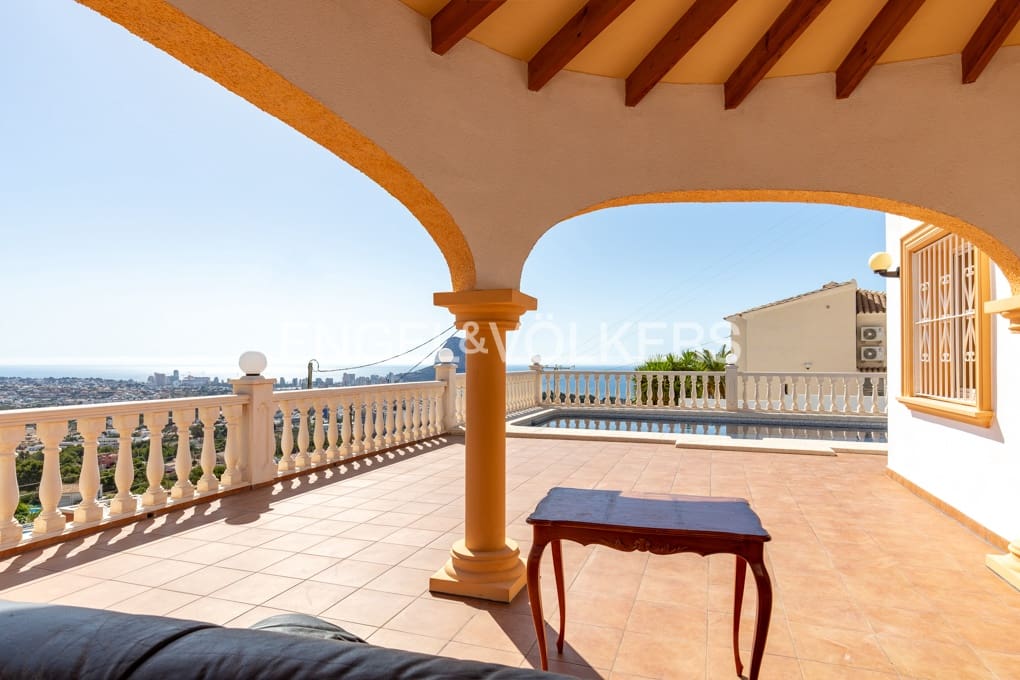 4 camera da letto Villa in vendita in Calpe / Calp con piscina garage - 690.000 € (Rif: 9944874)