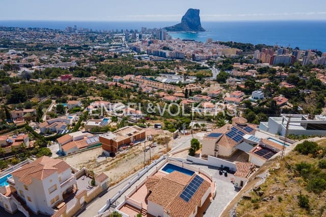 4 makuuhuone Huvila myytävänä paikassa Pueblo, Calpe / Calp mukana uima-altaan 
autotalli - 690 000 € (Ref: 9944874)
