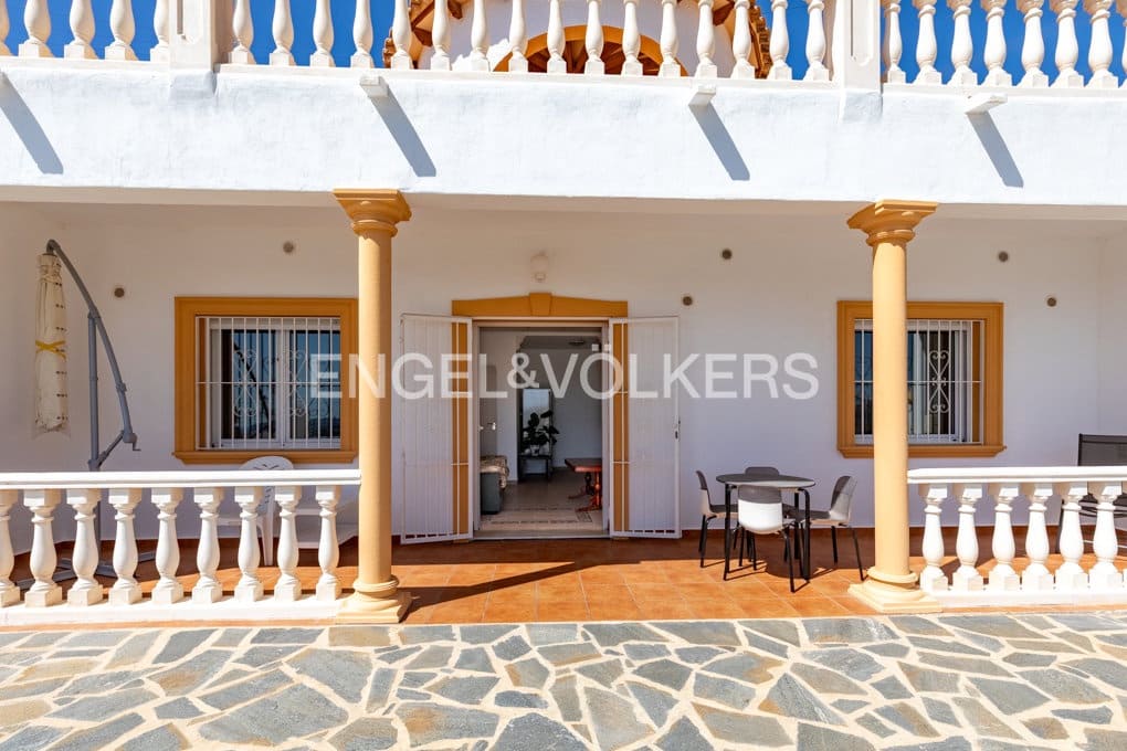 4 soverom Villa til salgs i Calpe / Calp med svømmebasseng garasje - € 690 000 (Ref: 9944874)