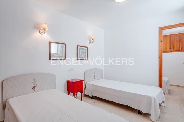 7 slaapkamer Villa te koop in Calpe / Calp met zwembad garage - € 960.000 (Ref: 9971645)