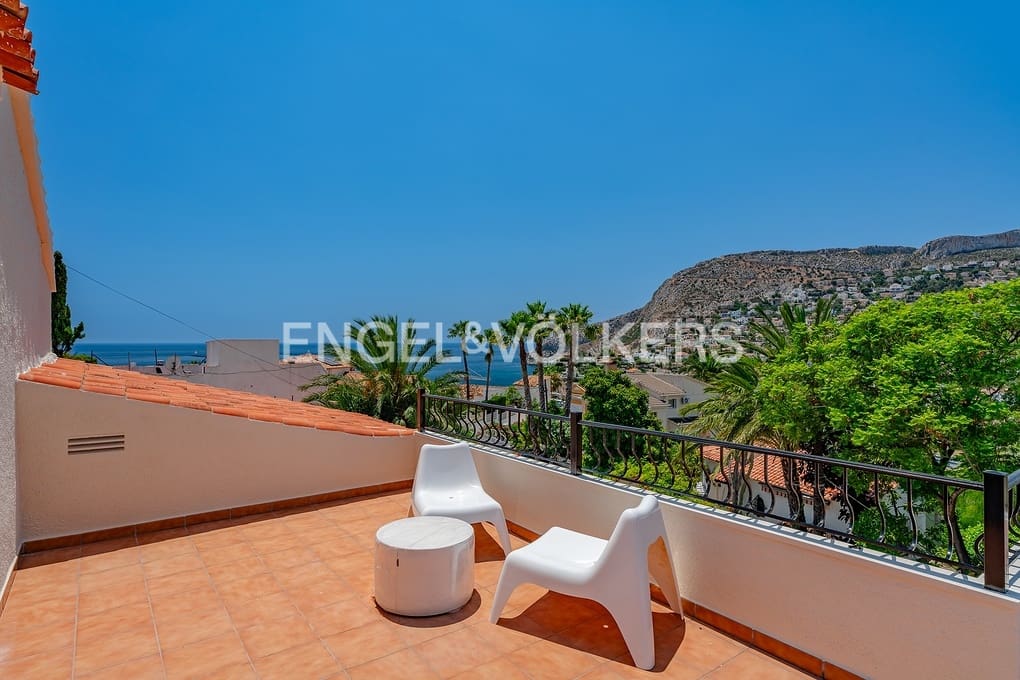7 slaapkamer Villa te koop in Calpe / Calp met zwembad garage - € 960.000 (Ref: 9971645)