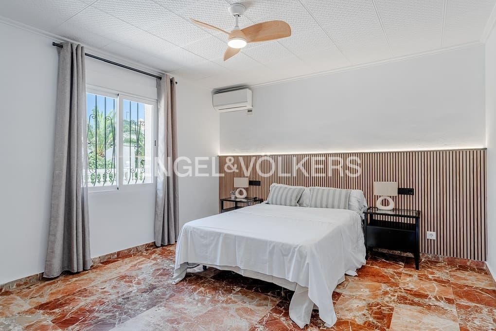 7 slaapkamer Villa te koop in Calpe / Calp met zwembad garage - € 960.000 (Ref: 9971645)