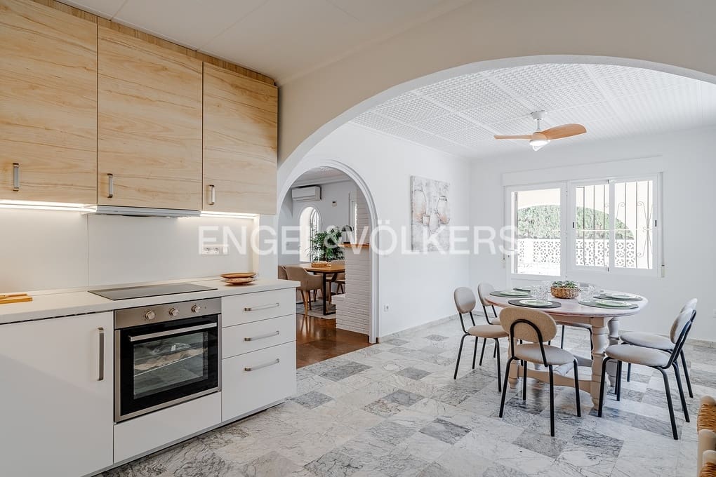 7 slaapkamer Villa te koop in Calpe / Calp met zwembad garage - € 960.000 (Ref: 9971645)
