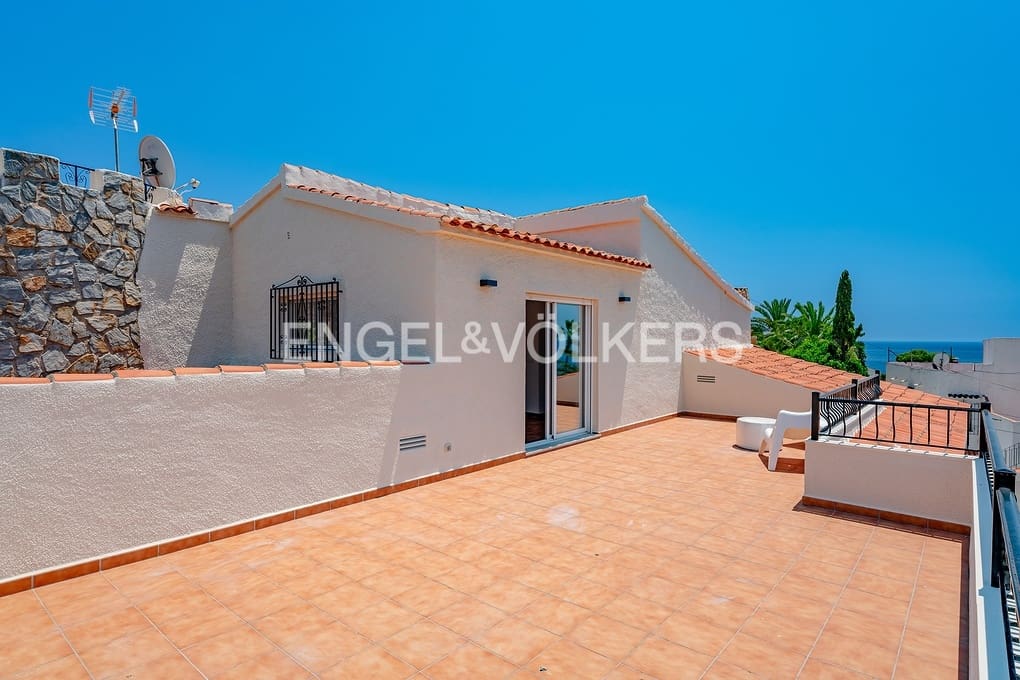 7 slaapkamer Villa te koop in Calpe / Calp met zwembad garage - € 960.000 (Ref: 9971645)