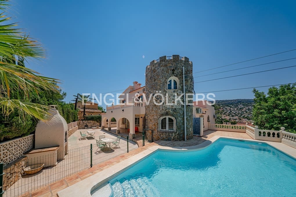 7 slaapkamer Villa te koop in Calpe / Calp met zwembad garage - € 960.000 (Ref: 9971645)