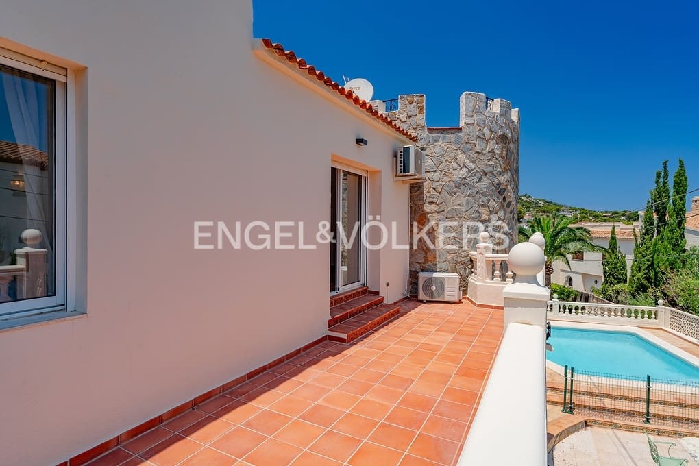 7 slaapkamer Villa te koop in Calpe / Calp met zwembad garage - € 960.000 (Ref: 9971645)