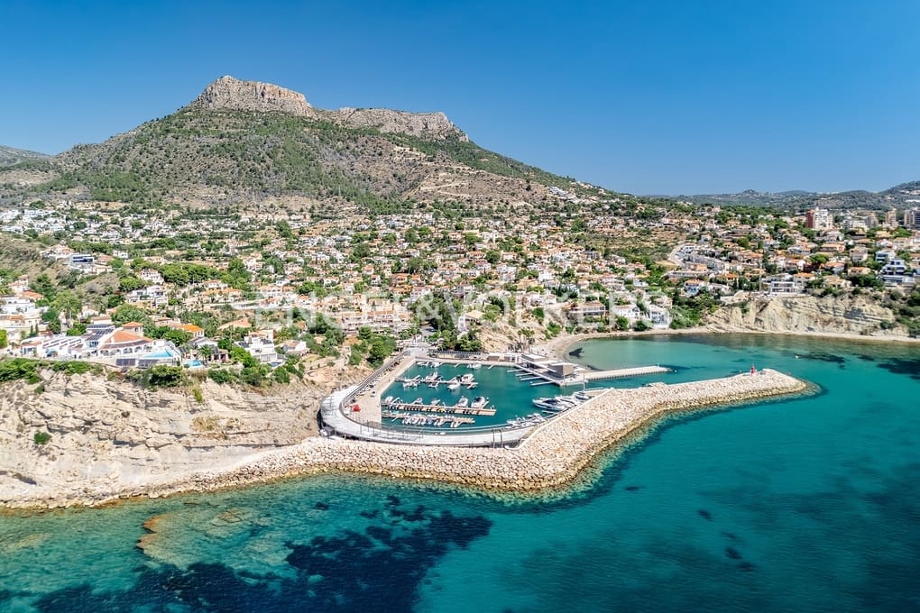7 slaapkamer Villa te koop in Calpe / Calp met zwembad garage - € 960.000 (Ref: 9971645)