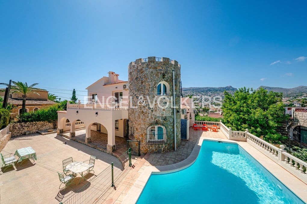 7 slaapkamer Villa te koop in Calpe / Calp met zwembad garage - € 960.000 (Ref: 9971645)
