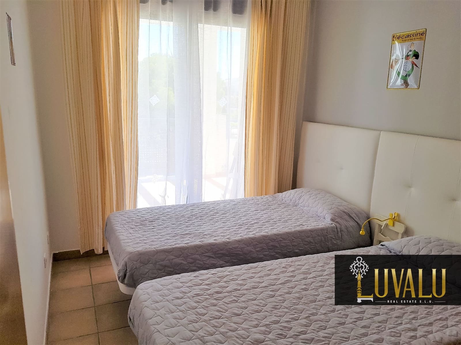   3 soveværelse   ferieLejlighed i Peniscola   med   swimmingpool  garage  - € 690 (Ref: 3682705)