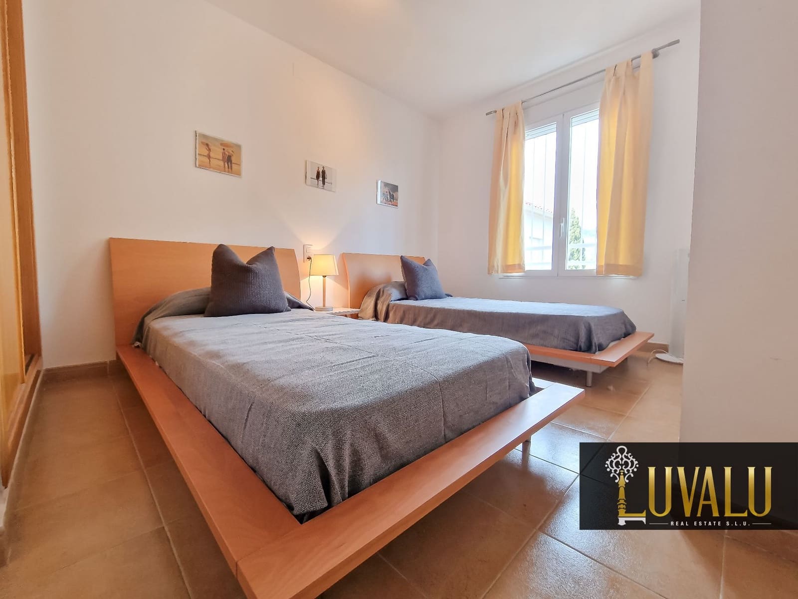 3 slaapkamer Appartement voor vakantieverhuur in Peniscola met zwembad garage - € 690 (Ref: 3682709)