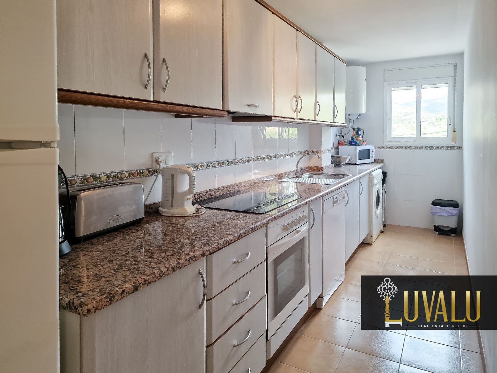 3 slaapkamer Appartement voor vakantieverhuur in Peniscola met zwembad garage - € 690 (Ref: 3682709)