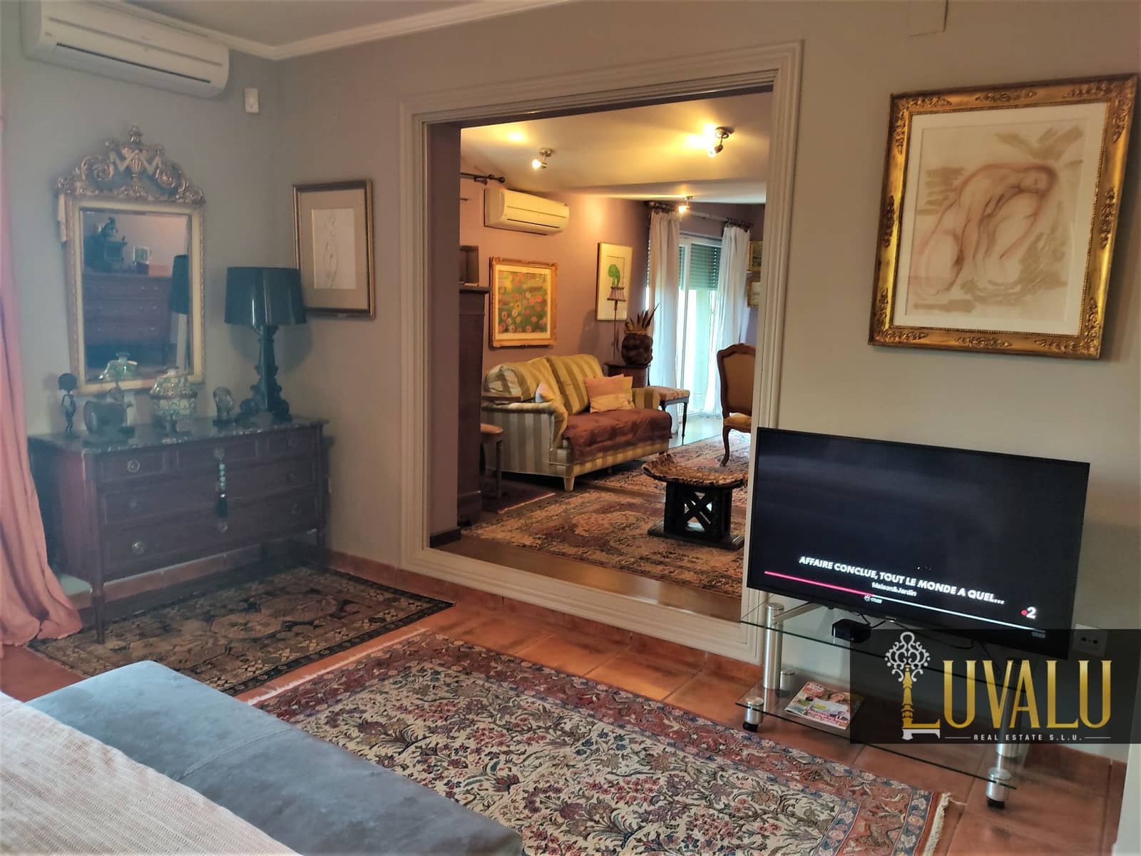 3 soveværelse Villa til salg i Calig med swimmingpool garage - € 565.000 (Ref: 6406647)