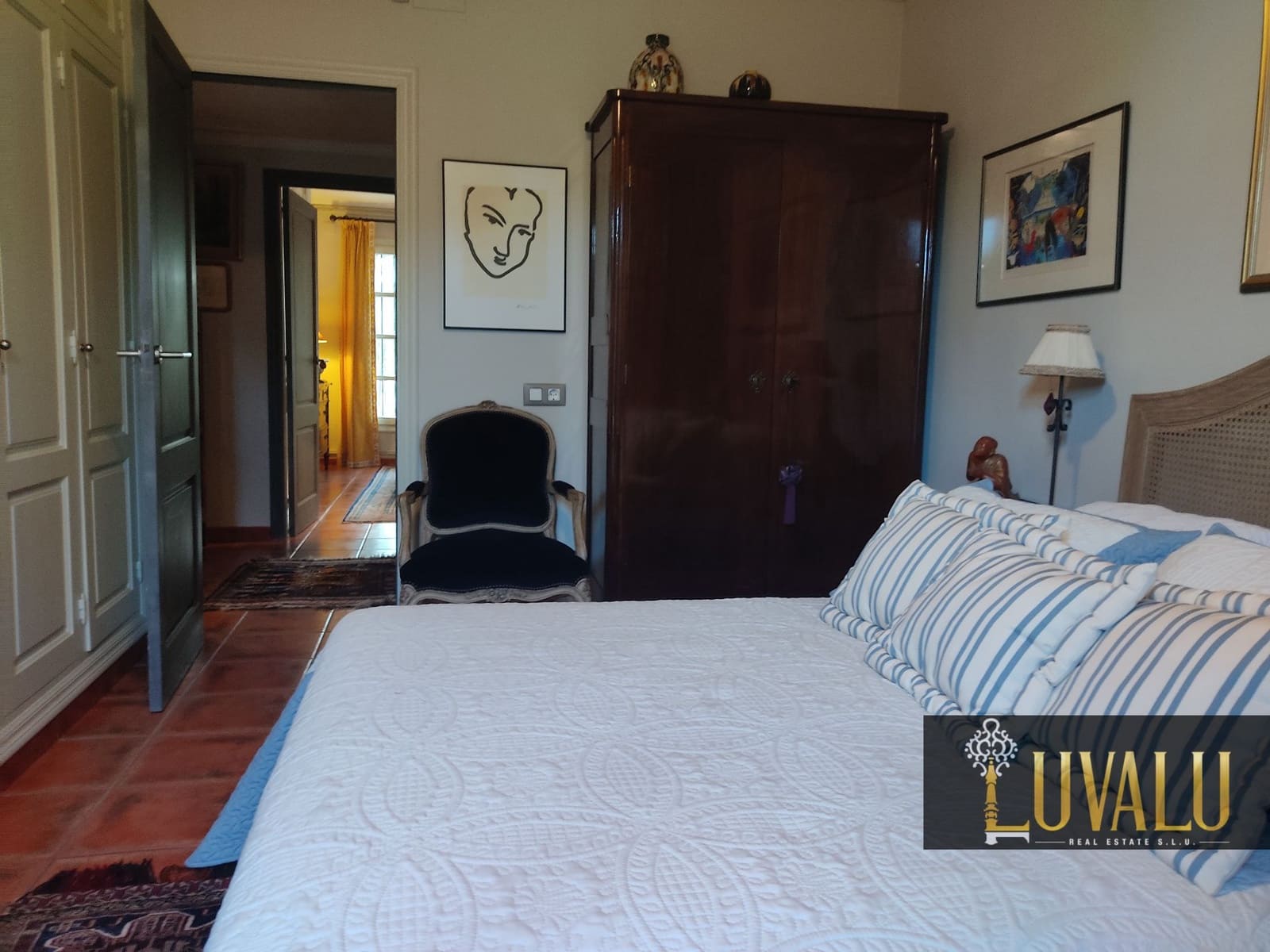 3 soveværelse Villa til salg i Calig med swimmingpool garage - € 565.000 (Ref: 6406647)