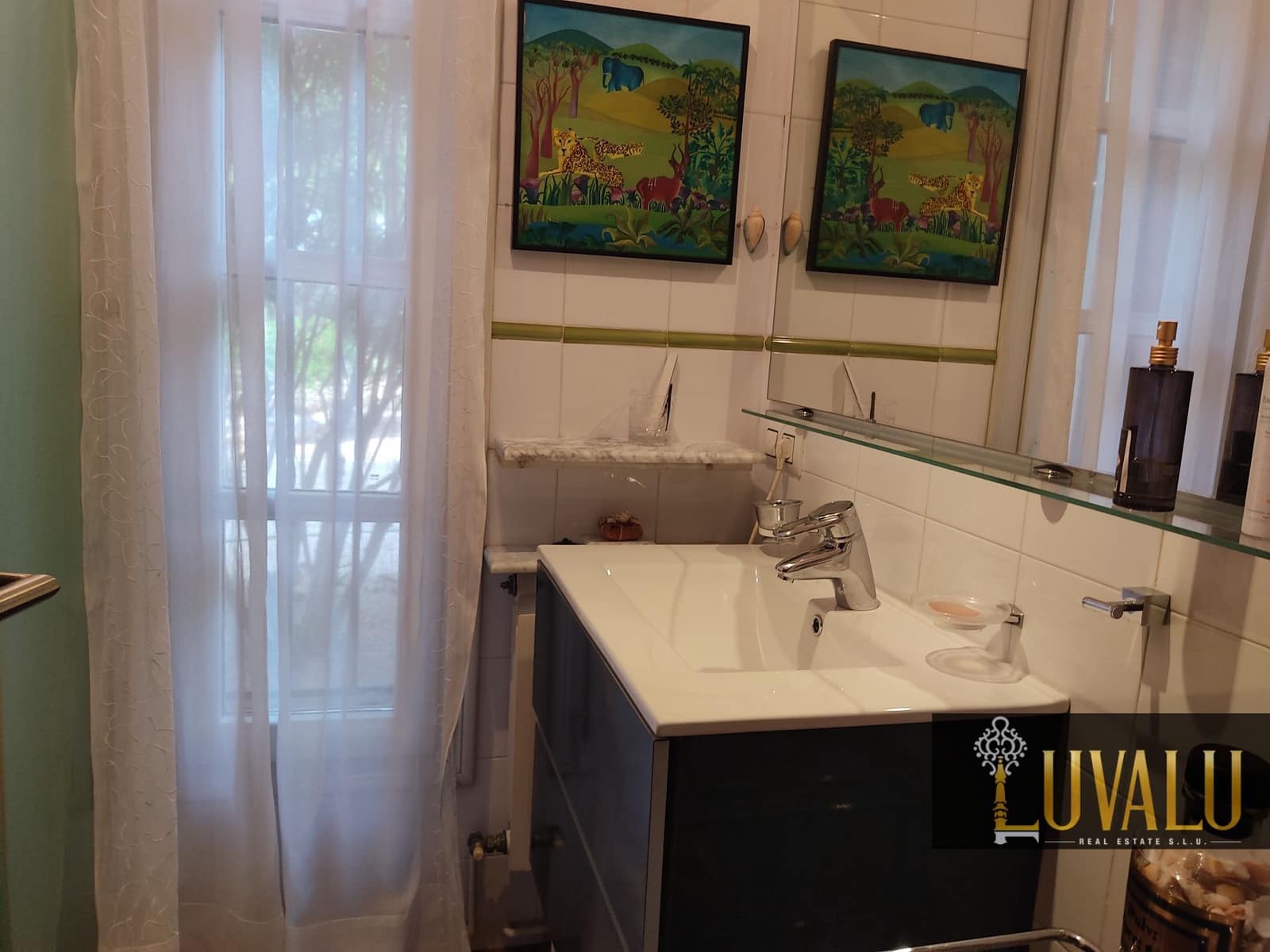 3 soveværelse Villa til salg i Calig med swimmingpool garage - € 565.000 (Ref: 6406647)