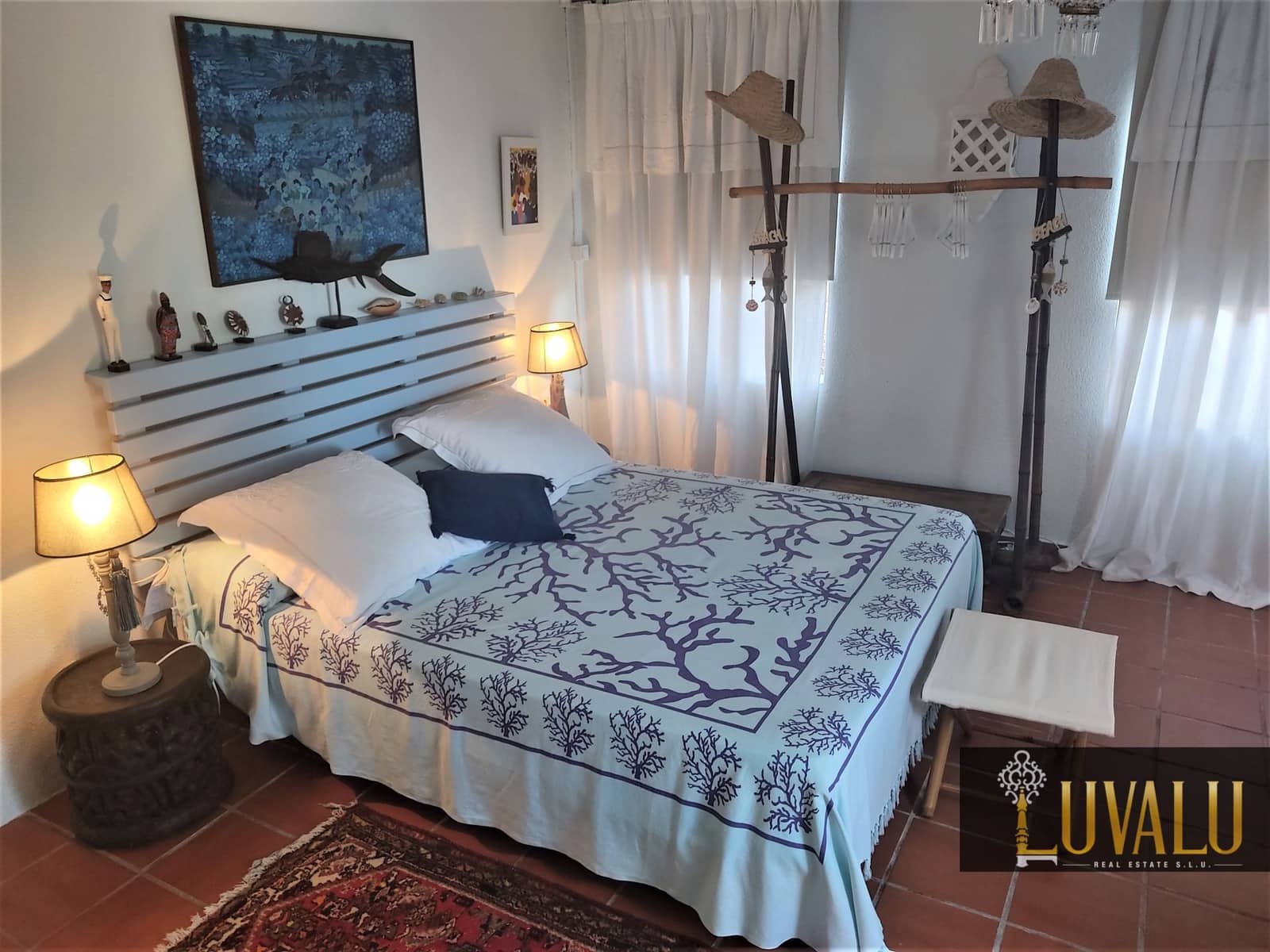 3 soveværelse Villa til salg i Calig med swimmingpool garage - € 565.000 (Ref: 6406647)