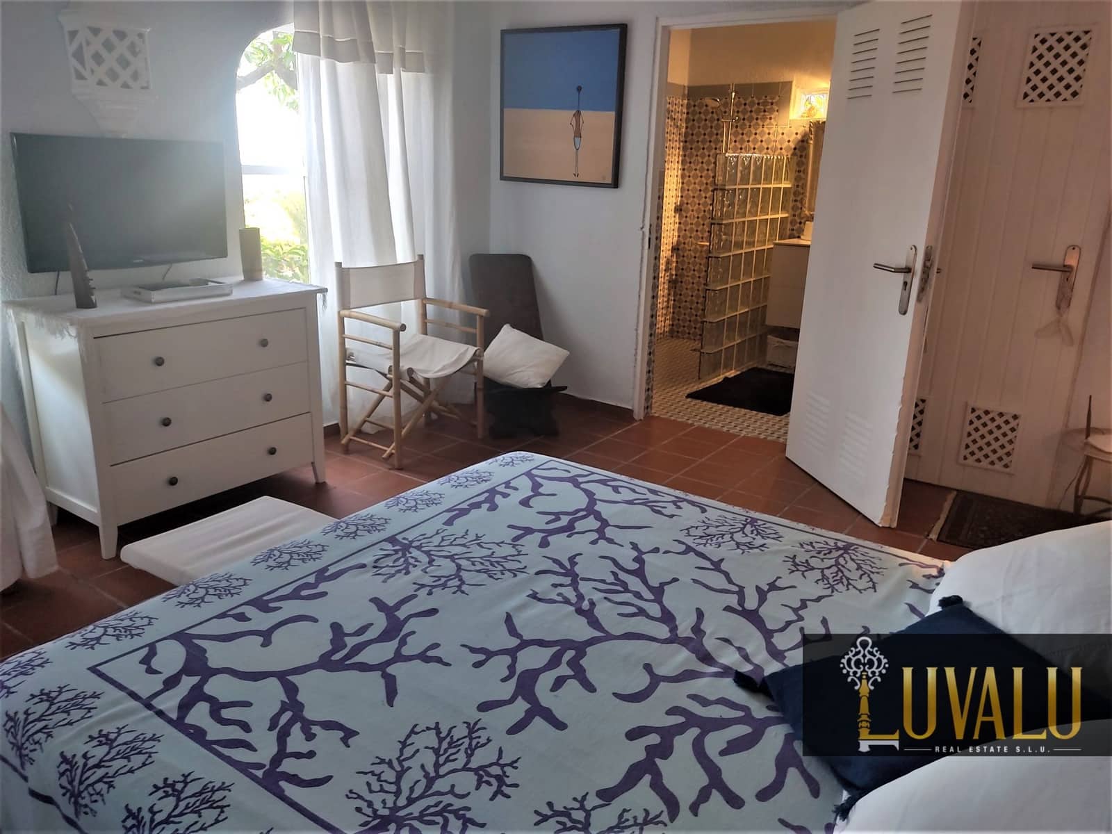 3 soveværelse Villa til salg i Calig med swimmingpool garage - € 565.000 (Ref: 6406647)