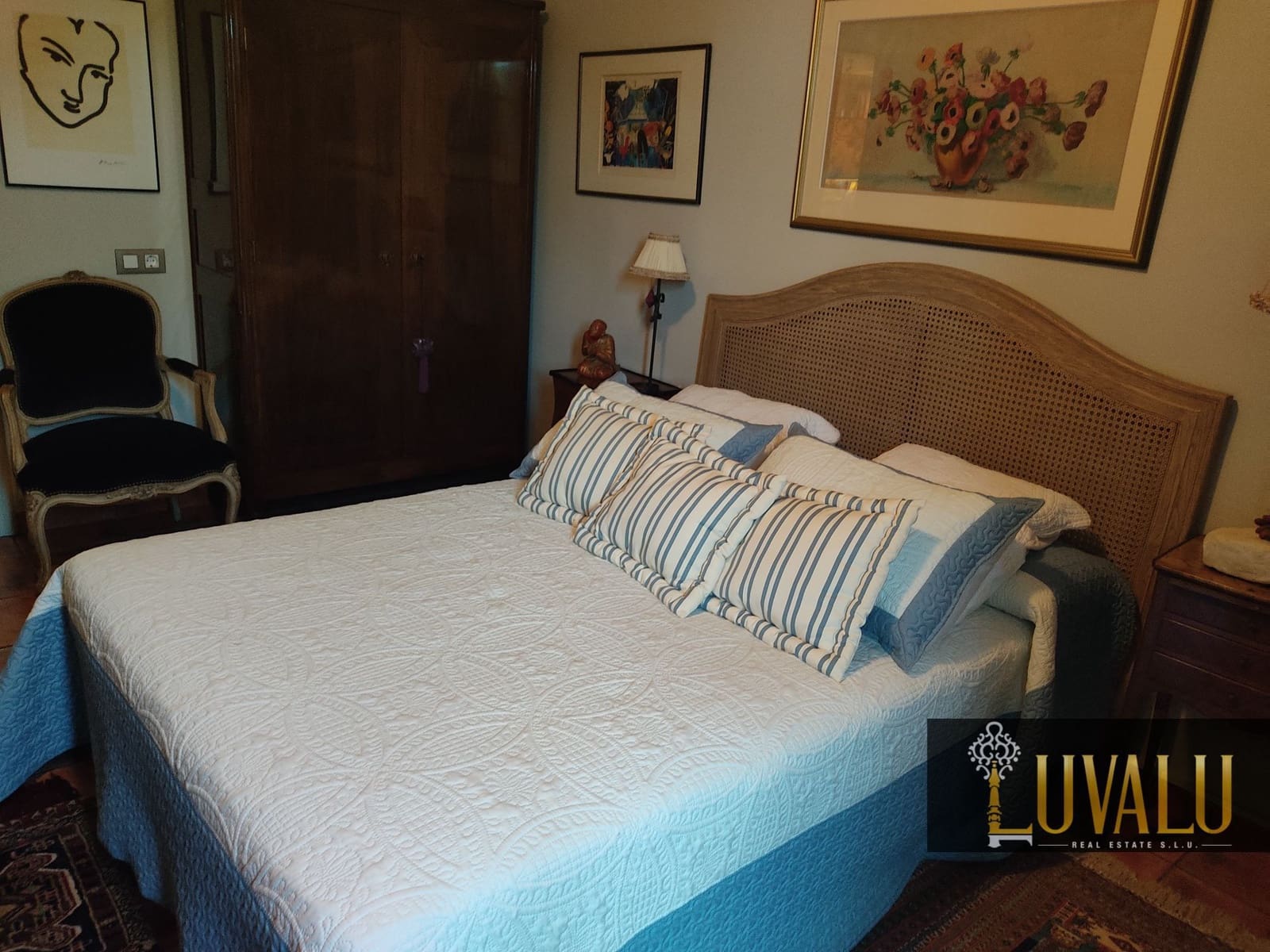 3 soveværelse Villa til salg i Calig med swimmingpool garage - € 565.000 (Ref: 6406647)