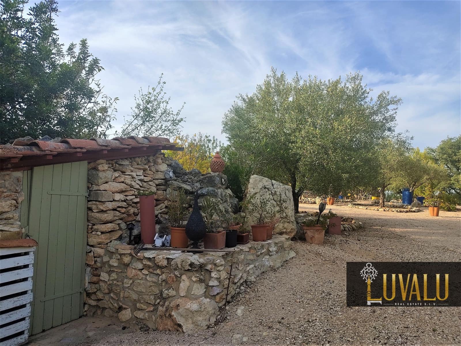 3 soveværelse Villa til salg i Calig med swimmingpool garage - € 565.000 (Ref: 6406647)