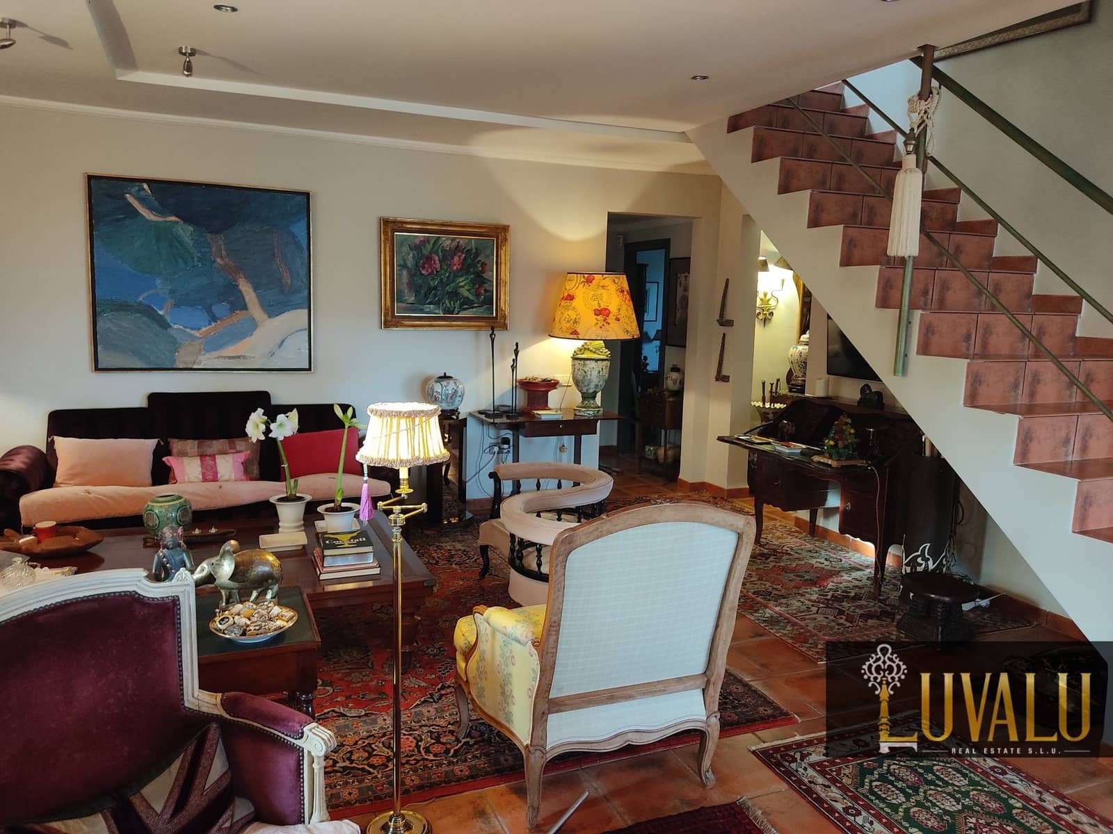 3 soveværelse Villa til salg i Calig med swimmingpool garage - € 565.000 (Ref: 6406647)