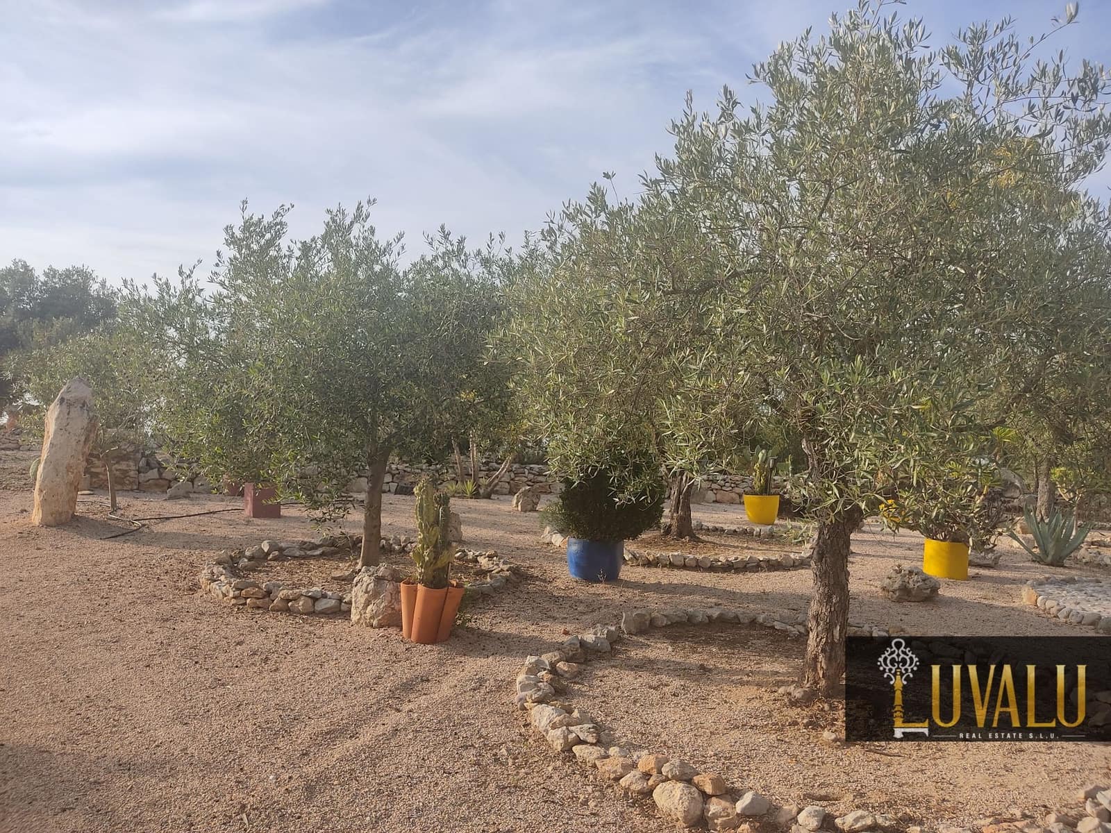 3 soveværelse Villa til salg i Calig med swimmingpool garage - € 565.000 (Ref: 6406647)