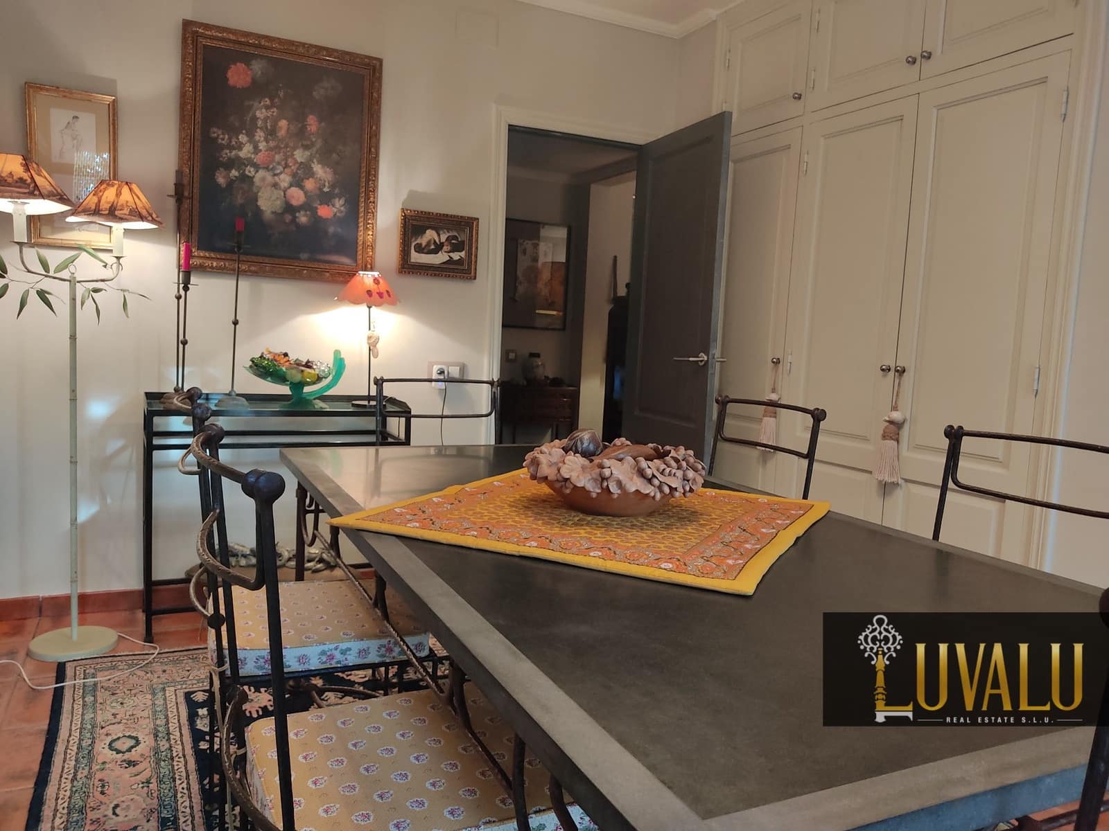 3 soveværelse Villa til salg i Calig med swimmingpool garage - € 565.000 (Ref: 6406647)