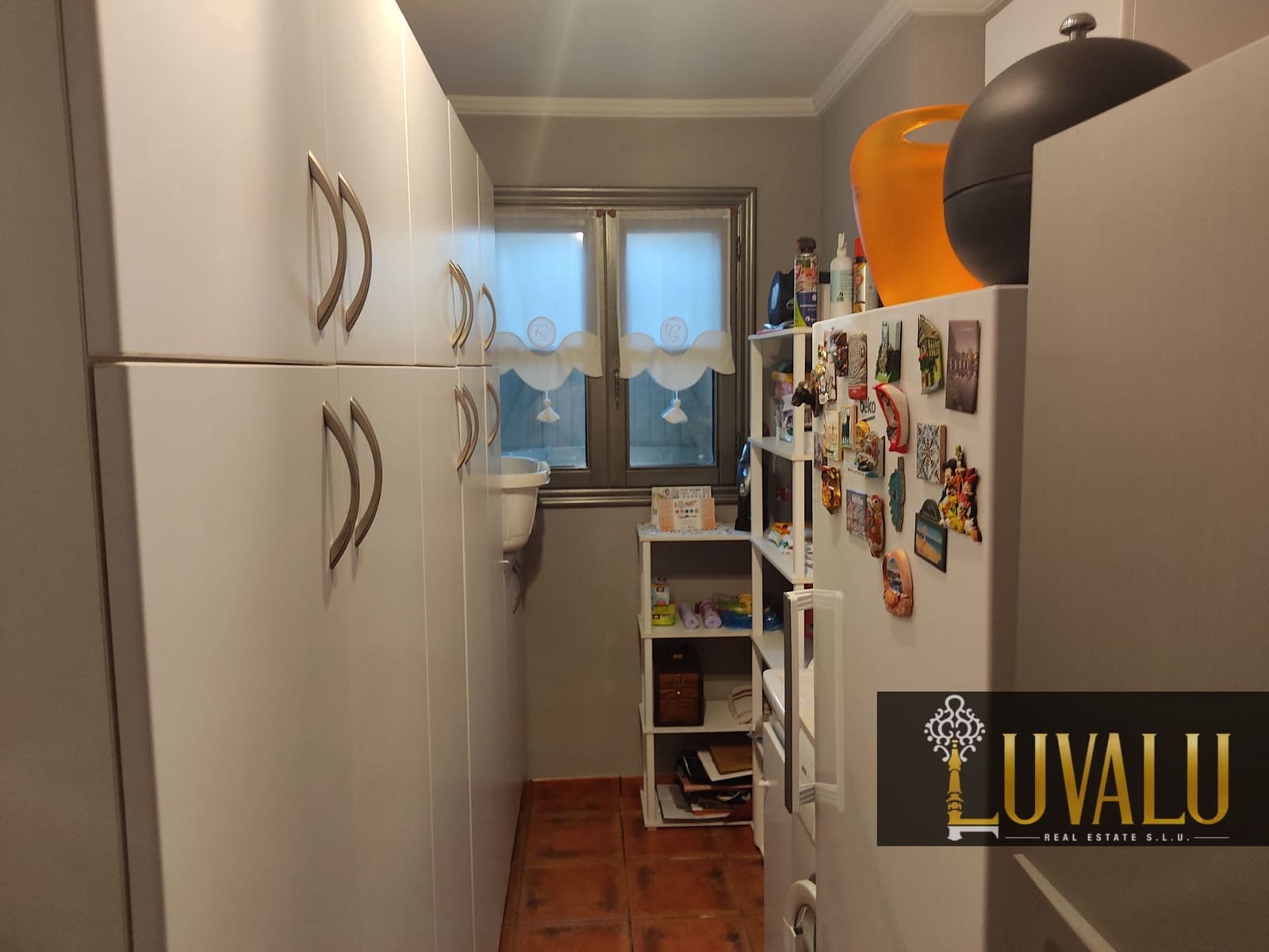 3 soveværelse Villa til salg i Calig med swimmingpool garage - € 565.000 (Ref: 6406647)