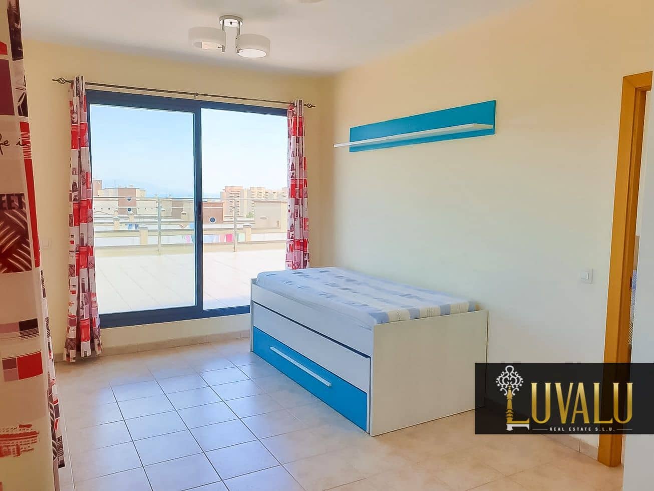 4 soveværelse Byhus til salg i Oropesa  med swimmingpool garage - € 288.000 (Ref: 7077940)