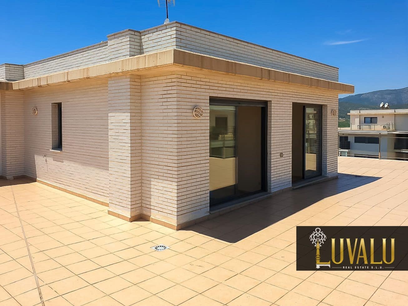 4 soveværelse Byhus til salg i Oropesa  med swimmingpool garage - € 288.000 (Ref: 7077940)